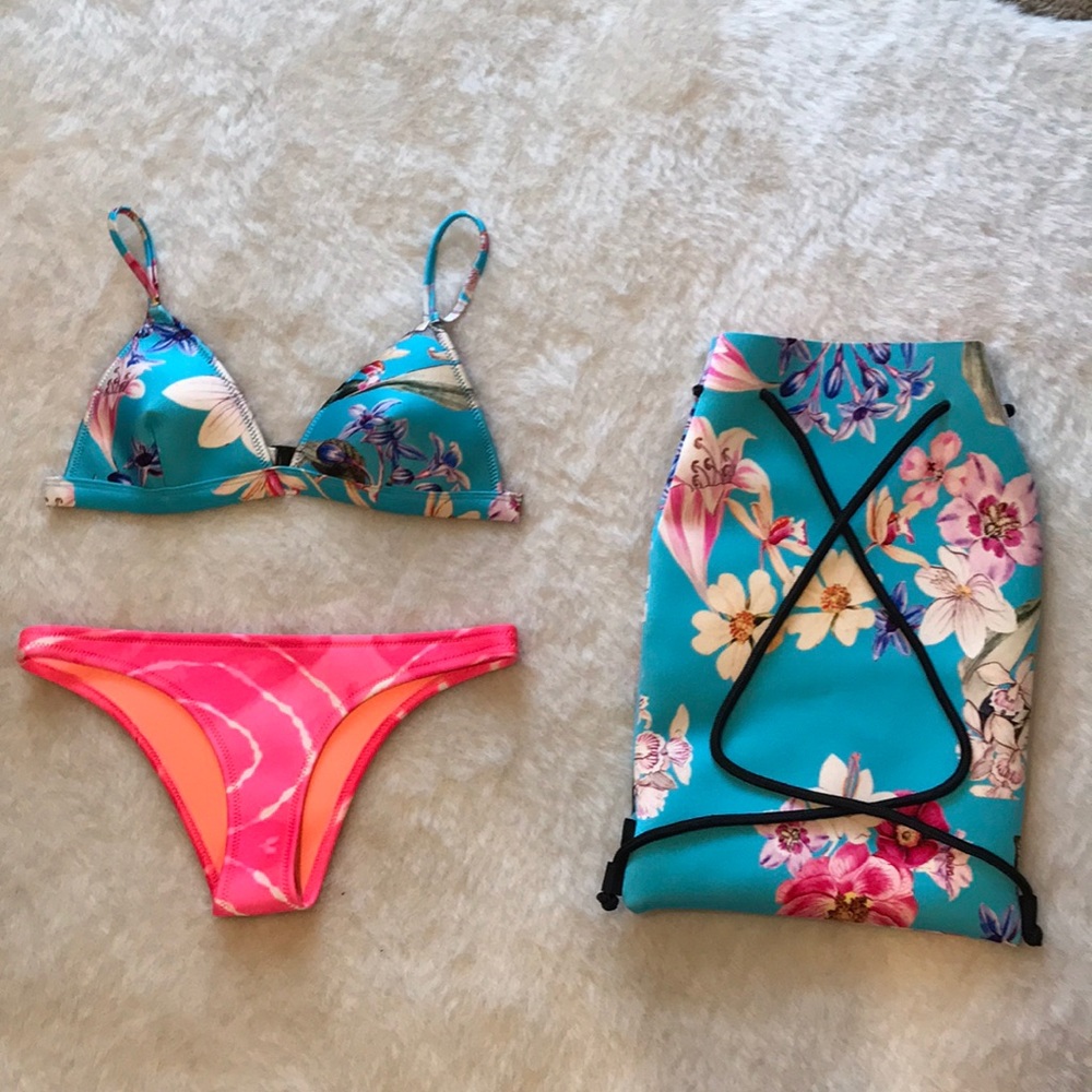 TRIANGL Bikini